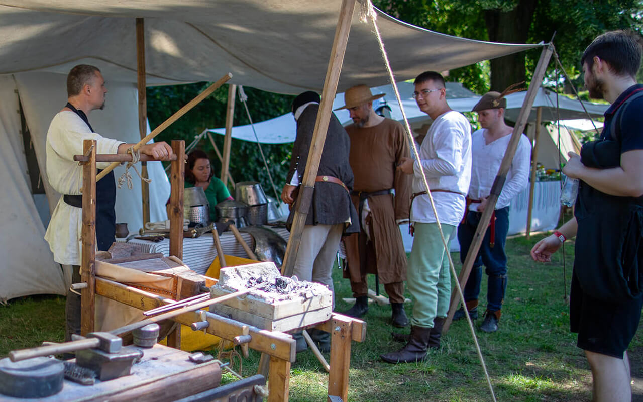 Płatnerz – twórca rycerskiej zbroi